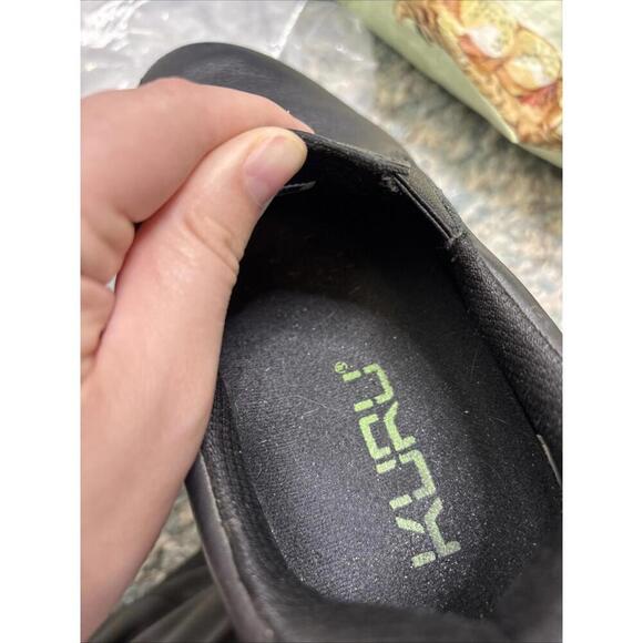 Kuru Shoes Womens 9 Wide Kivi Slip On Comfort Leather Casual Closed Toe Black - Picture 11 of 13